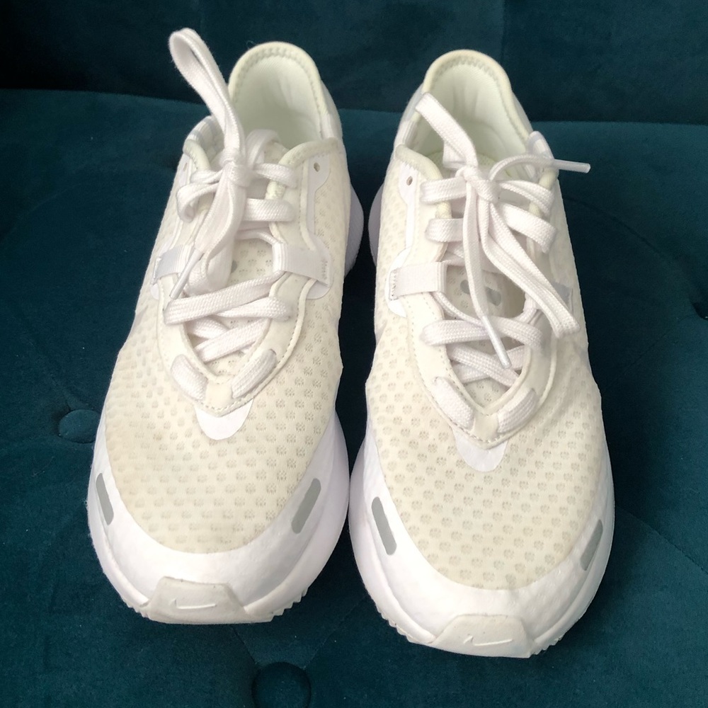 White Nike 72